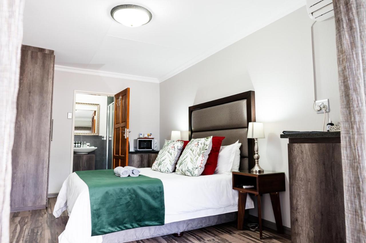 Villa Gracia Guesthouse เคลิร์กสดอร์ป ภายนอก รูปภาพ